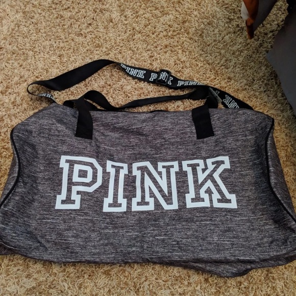 VS Pink Duffle and water bottle - Picture 5 of 7